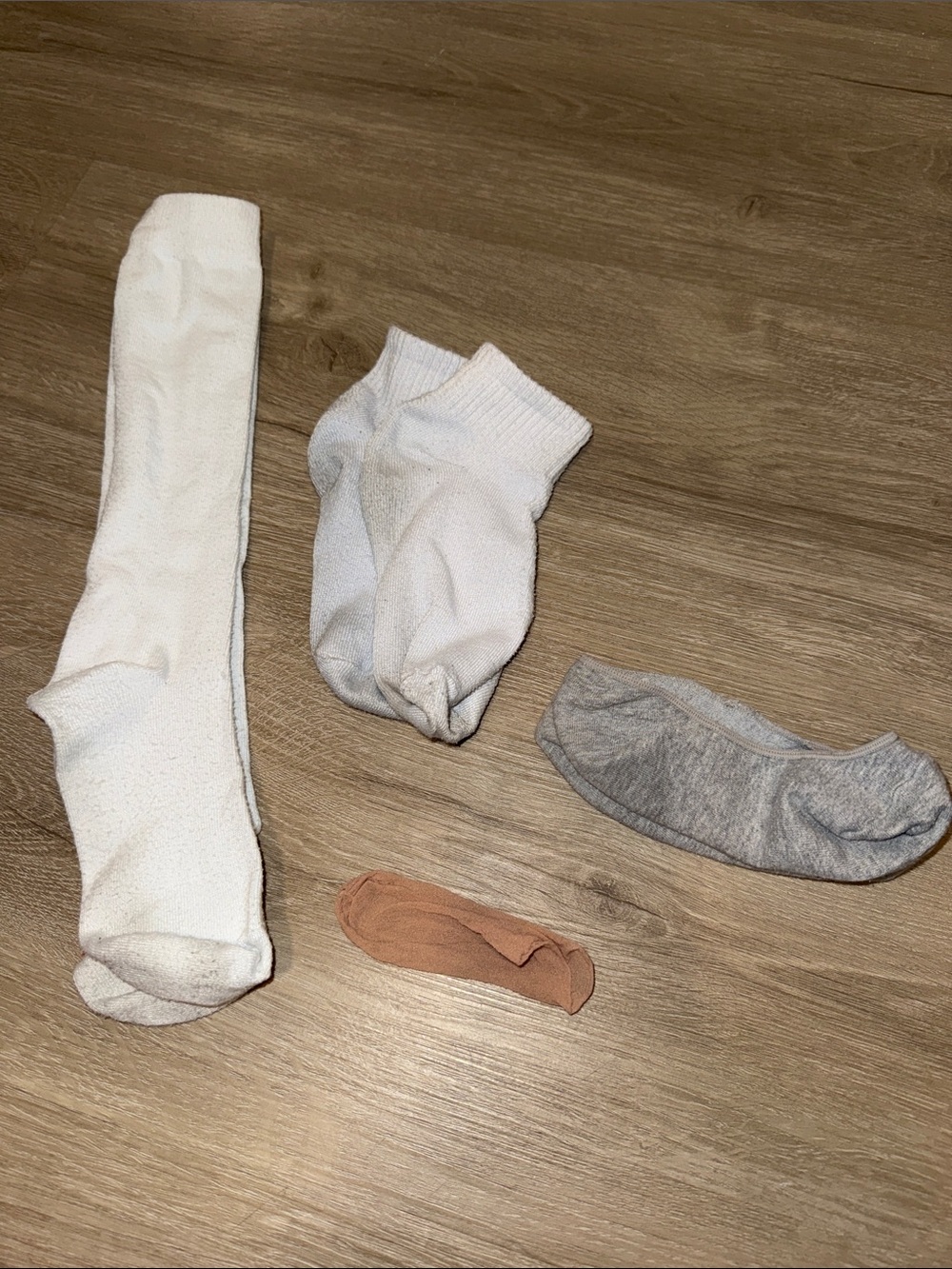 Women’s Assorted White, Gray & Tan Socks Pack